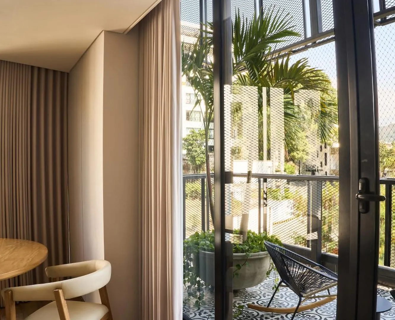 Hype States Cali Aparthotel