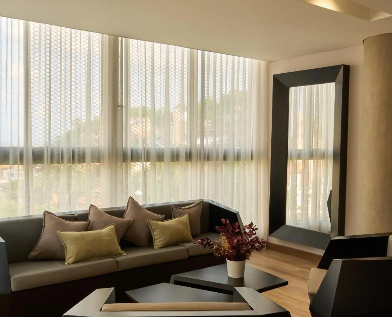 Hype States Cali Aparthotel
