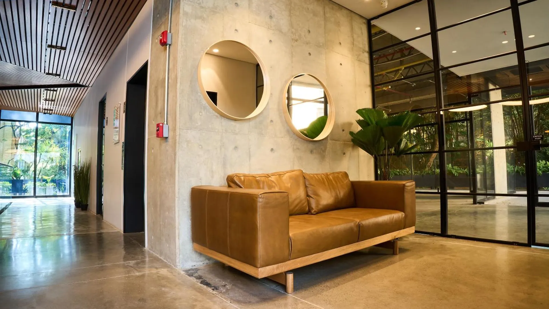 Hype States Cali Aparthotel