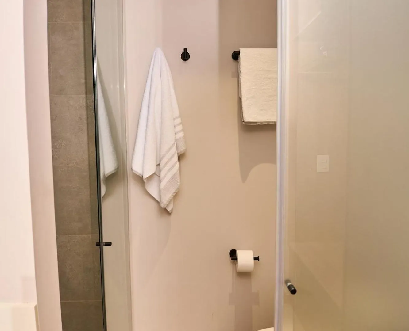 Hype States Cali Aparthotel